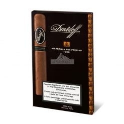 Davidoff Nicaragua box pressed toro 4 cigares