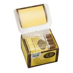 Jose L. Piedra Petit Cazadores 25