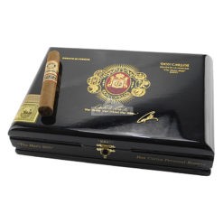 Arturo Fuente Don Carlos Edicion de Aniversario 80th Personal Reserve Robusto 01