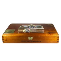 Ashton ESG 21 Year Salute Robusto 01