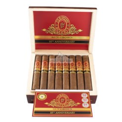 Perdomo Reserve 10th anniversary Sun Grown Super Toro 01 1